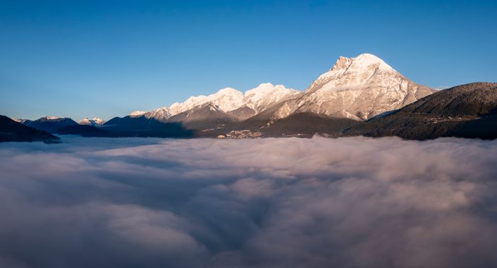Hohe Munde über dem Nebelmeer im Inntal